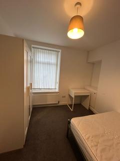 4 bedroom end of terrace house to rent, Swansea SA1