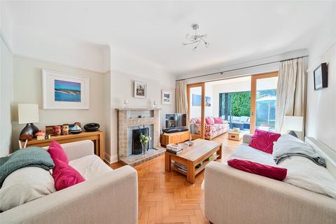 4 Pine Gardens, Surbiton, KT5 8LH