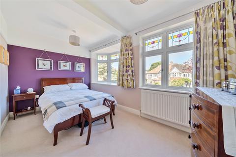 4 Pine Gardens, Surbiton, KT5 8LH