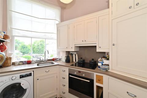 1 bedroom apartment for sale, Chepstow Crescent, Notting Hill W11