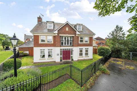 5 bedroom detached house for sale, Crofters Close, Surrey GU16