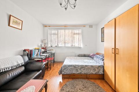 2 bedroom flat for sale, 448-450 Bath Road, Hounslow TW4