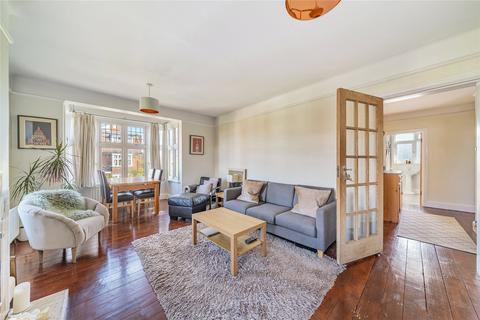 1 bedroom flat for sale, Portsmouth Road, Surbiton KT6