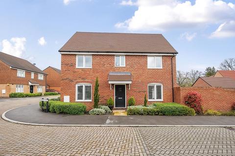 1 Gordon Place, West End, Woking, GU24 9GH