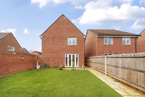 1 Gordon Place, West End, Woking, GU24 9GH