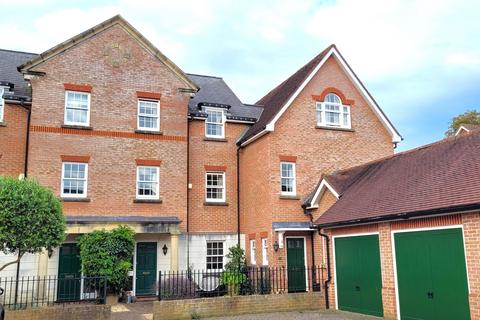 4 bedroom townhouse for sale, North Parade, Horsham RH12