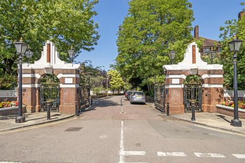 2 bedroom flat for sale, Sheen Court,  Richmond,  TW10