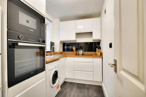 2 bedroom apartment for sale, Hurst Road, Ashford TN24