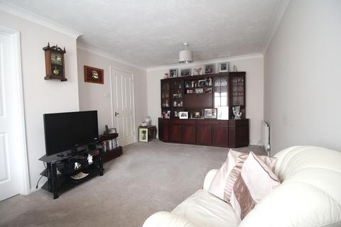 2 bedroom flat to rent, Waverley Road, Enfield EN2