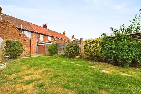 2 bedroom terraced house for sale, The Square, North Lincolnshire DN19