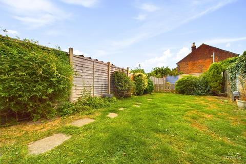 2 bedroom terraced house for sale, The Square, North Lincolnshire DN19