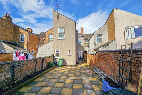 4 bedroom terraced house for sale, Manor Road, Rugby, CV21