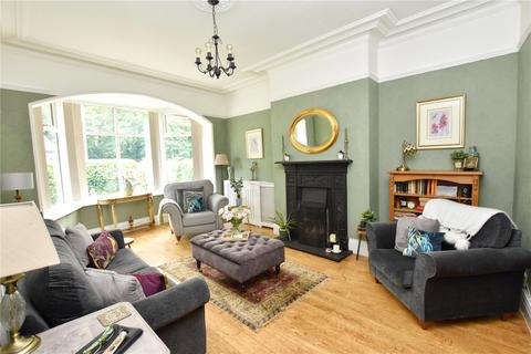 4 bedroom terraced house for sale, Rochdale Road East, Heywood, Greater Manchester, OL10