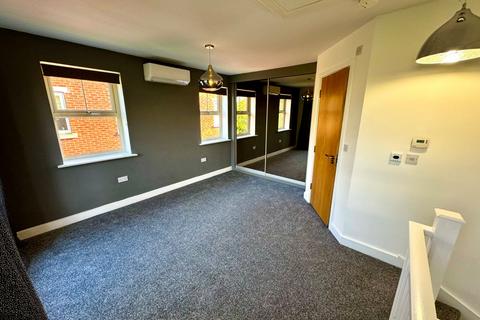 2 bedroom end of terrace house to rent, Holts Crest Way, Leeds, West Yorkshire, LS12