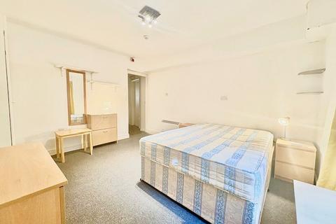 1 bedroom flat to rent, Leinster Gardens, London W2