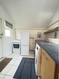 1 bedroom flat to rent, Leinster Gardens, London W2