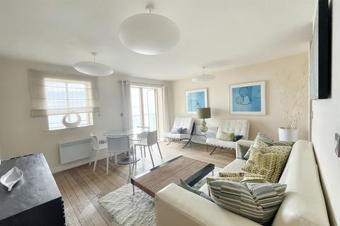 2 bedroom flat for sale, Boscombe Pier