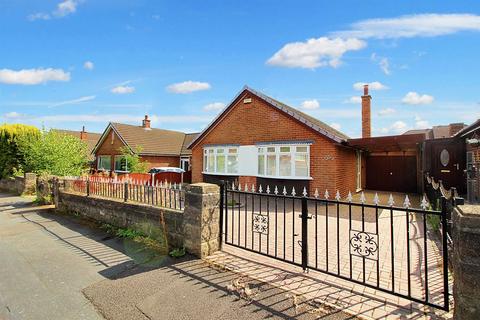 2 bedroom detached bungalow for sale, Drummond Drive, Nuthall, Nottingham