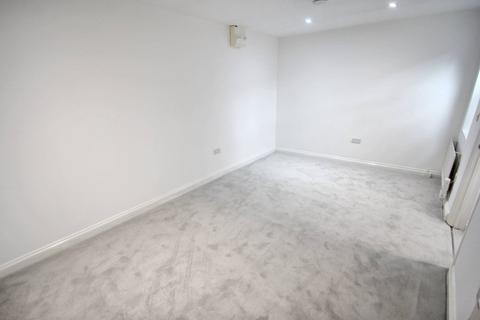 1 bedroom flat to rent, The Concourse, London N9