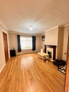 3 bedroom end of terrace house to rent, Norton Crescent, Dudley DY2