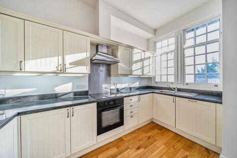 3 bedroom apartment to rent, Hervey Road Blackheath SE3