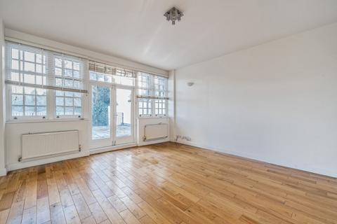 3 bedroom apartment to rent, Hervey Road Blackheath SE3