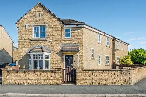 4 bedroom detached house for sale, Woolcombers Way, Bradford, West Yorkshire, BD4