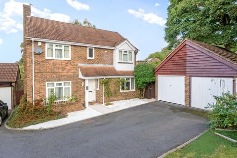 4 bedroom detached house for sale, Callow Field, Purley CR8