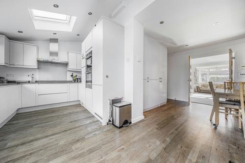 8 Beacon Avenue, Dunstable, LU6 2AD
