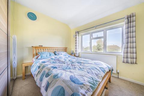 8 Beacon Avenue, Dunstable, LU6 2AD