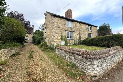 2 bedroom cottage for sale, Main Street, Cottesmore