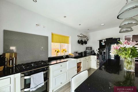 22 Dulas Avenue, Kinmel Bay, Rhyl, LL18 5LB