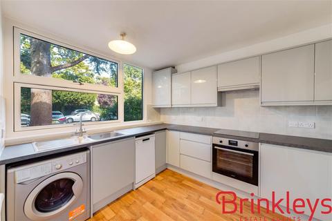 3 bedroom end of terrace house to rent, Tibbets Close, Southfields