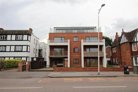 1 bedroom apartment to rent, 65 New Wanstead, London E11