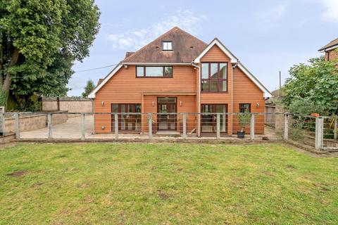 6 bedroom detached house to rent, The Drive, Ickenham UB10