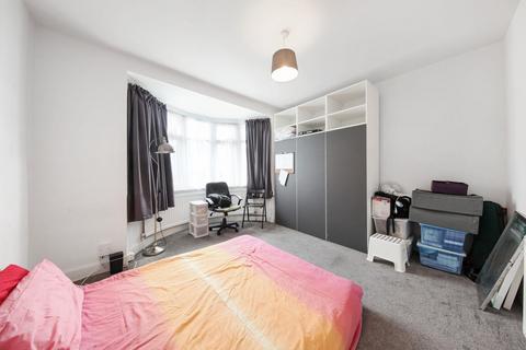 3 bedroom apartment to rent, Southview Avenue , London, NW10