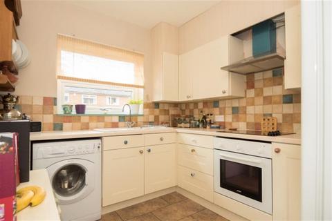 2 bedroom semi-detached house for sale, Priesthorpe Road, LS28