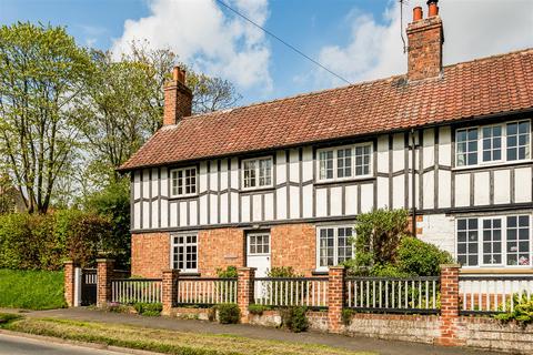 3 bedroom semi-detached house for sale, Ansdell House, Main,Street, Garton-On-The-Wolds, Driffield, YO25 3ET