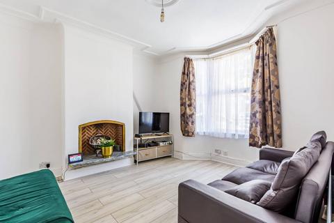 39 Springfield Road, London, E17 8DB