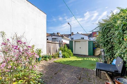 39 Springfield Road, London, E17 8DB