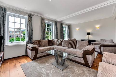 3 bedroom flat to rent, Montagu Square, Marylebone, London, W1H