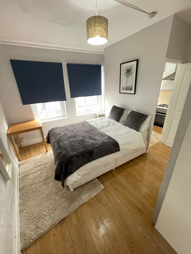 Self-contained studio flat with a separated kitch
