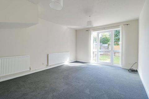 2 bedroom terraced house to rent, Haydock Avenue, Bobblestock