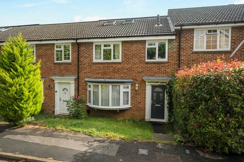 4 bedroom terraced house for sale, Chichester Close, Godalming GU8