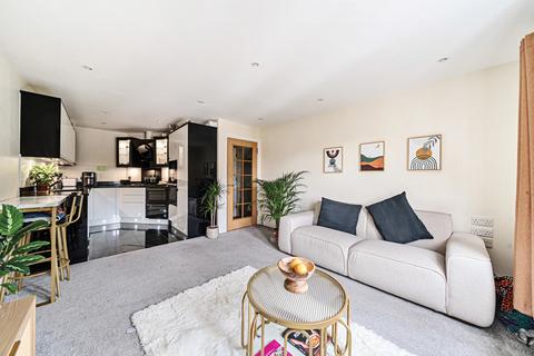 2 bedroom apartment for sale, Reigate Hill, Reigate, Surrey