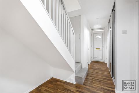 3 bedroom mews for sale, Merridene, London N21