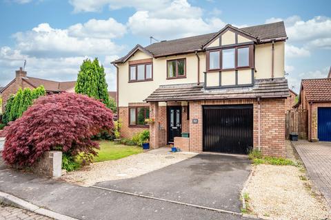 4 bedroom detached house for sale, Chapel Mead, Pontypool NP4