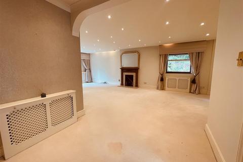 4 bedroom detached bungalow for sale, 4 Bedroom detached bungalow - Tudor Close, Mill Hill NW7