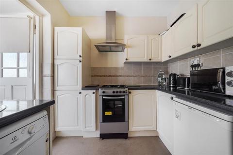 1 bedroom maisonette to rent, Kenmere Gardens, Wembley