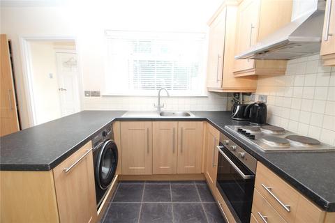 3 bedroom semi-detached house to rent, Elms Farm Road, Hornchurch, RM12